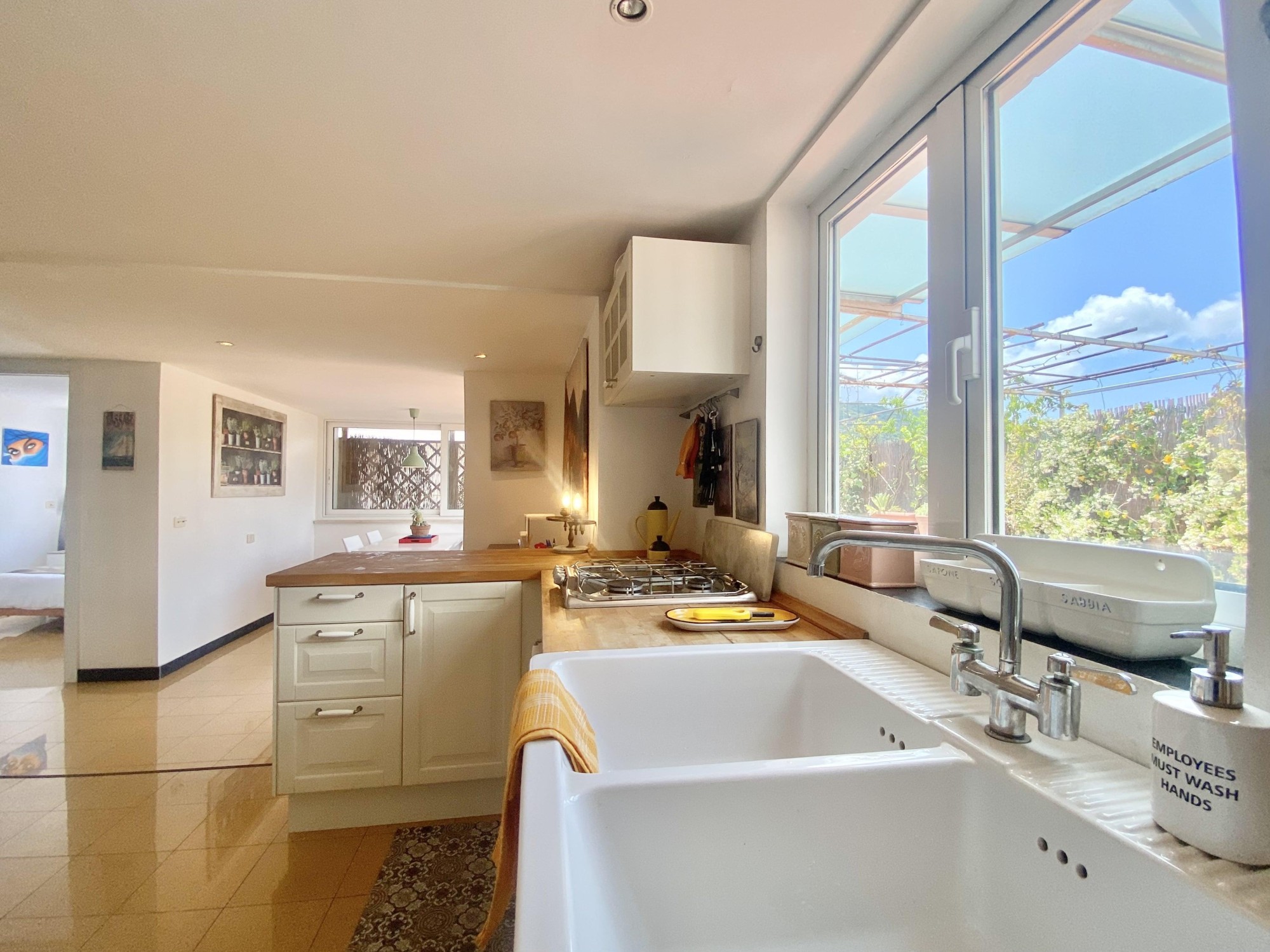 Apt with terrace and parking in Rapallo